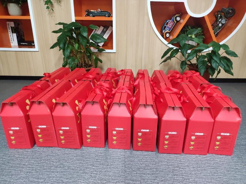 集團工會為全體職工發放端午慰問品