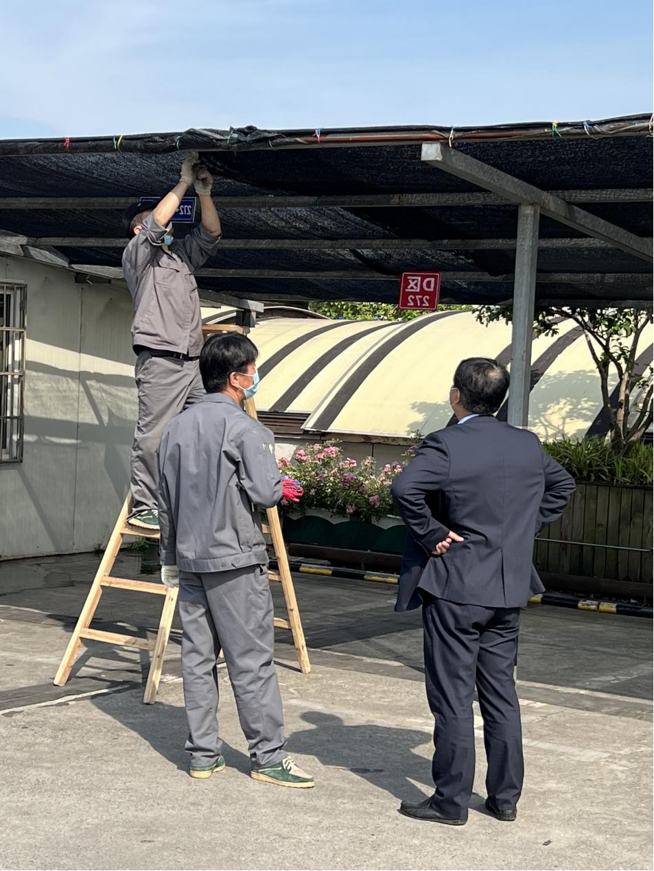 錢江商城更新屋頂停車場遮陽網