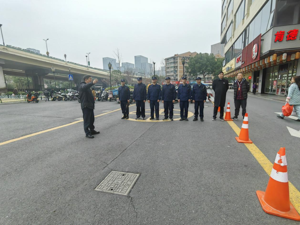 ?錢江商城與水晶城開展消防安全聯動實戰演練