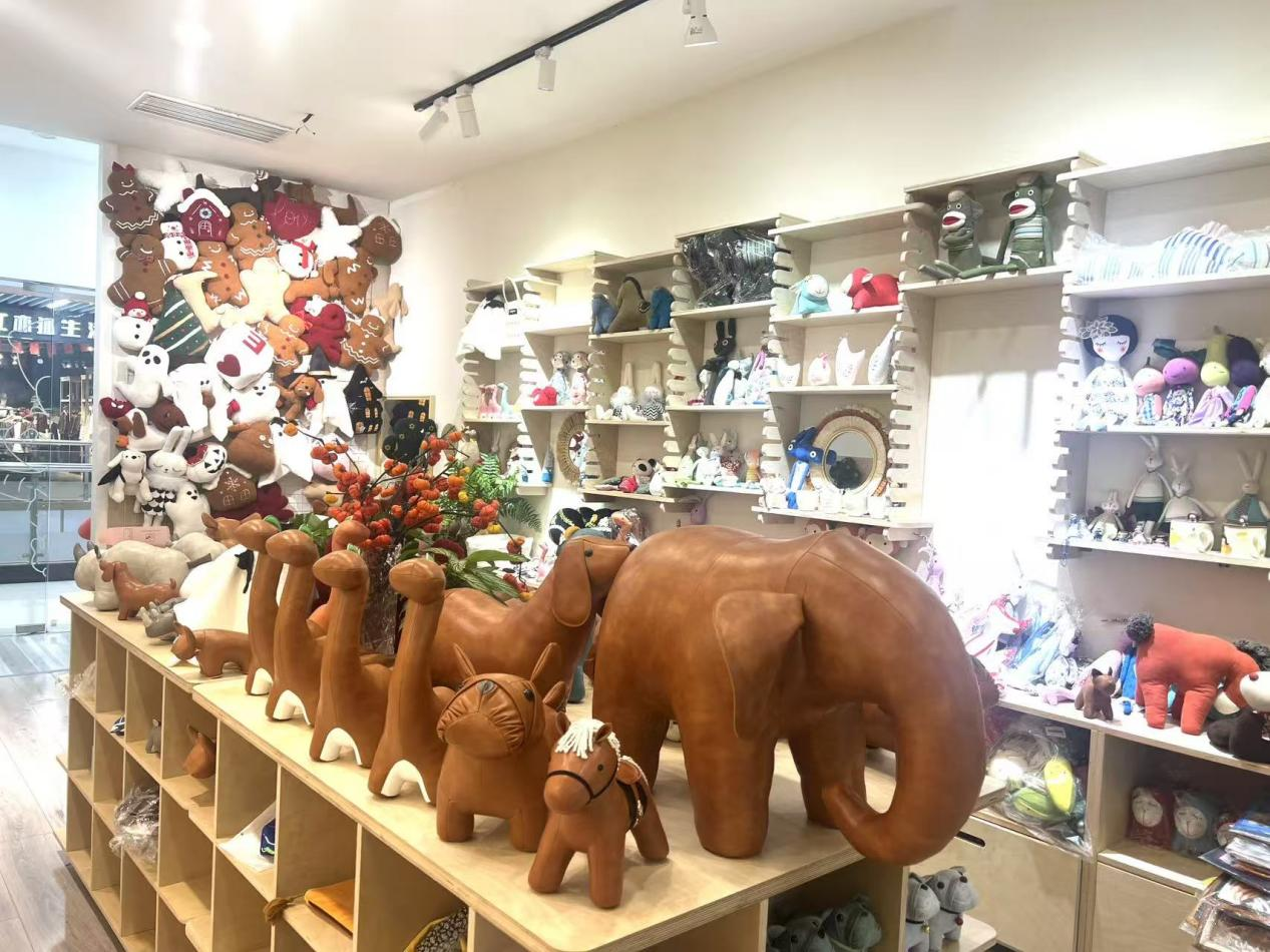 錢江商城“祁式造物局”門店開業手工動物玩偶開啟家居藝術新體驗